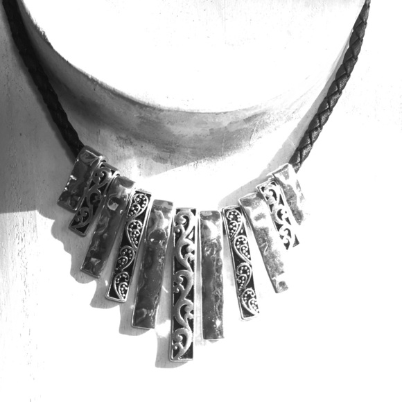 Necklace and earring set - Picture 3 of 3